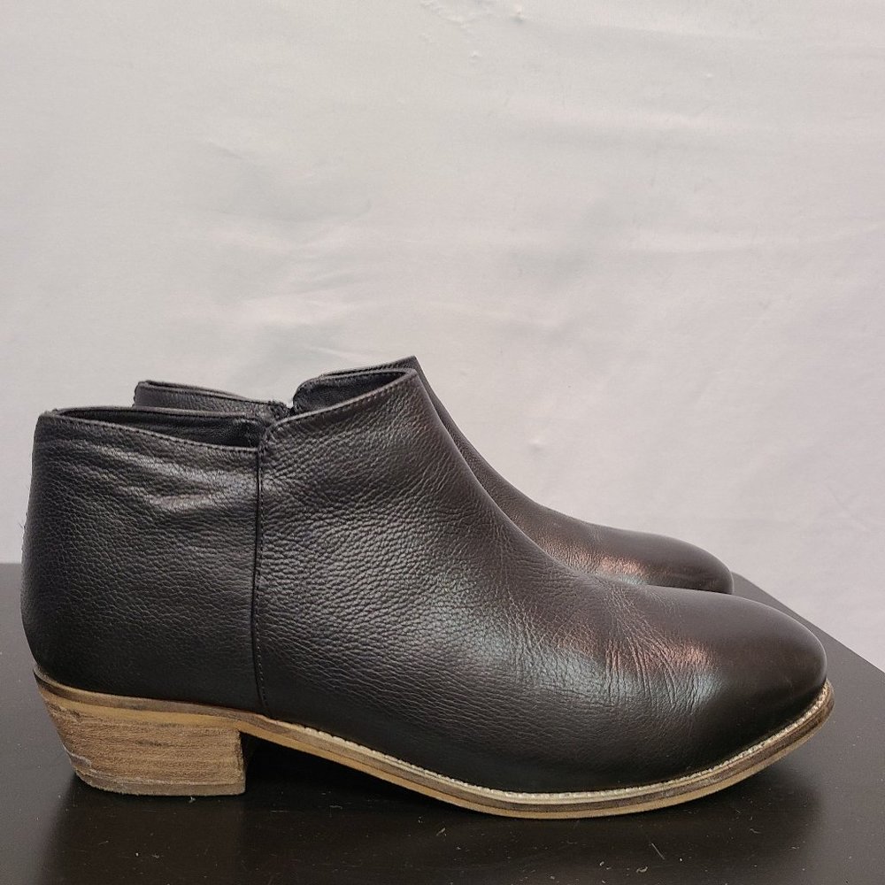 Softwalk Boots Black Leather Ankle Booties Womens 11